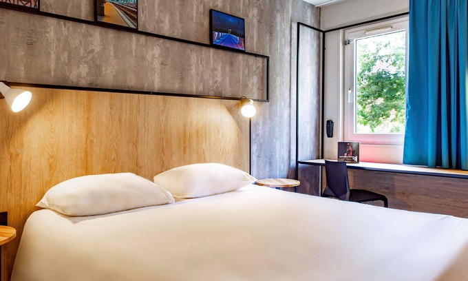 Chambray-les-Tours Hotel | ibis Tours Sud