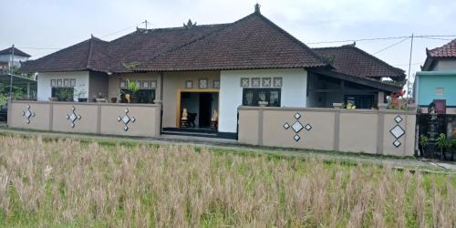 Tabanan House | Ibu Ana Homestay