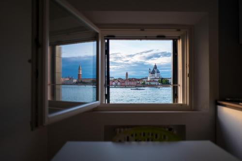 Isola San Giorgio Maggiore Apartment | Iconic - Best View in Venice