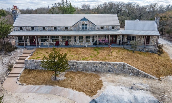 Westminster House | Iconic Texas Country Retreat