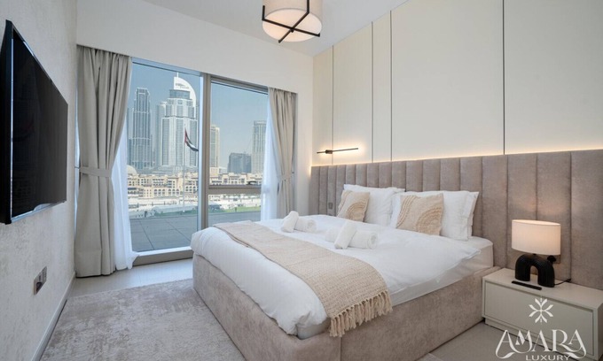 Downtown Dubai Apartment | Iconic Views | Daily Cleaning | Hotel-Grade Stay | EMAAR Grande