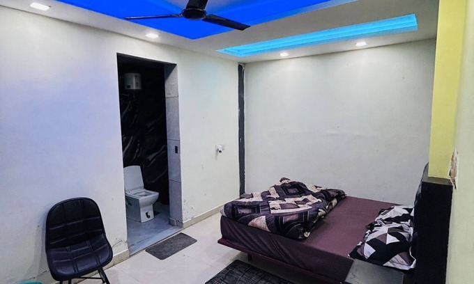 Knowledge Park III Hotel | ICY White Varn Residency
