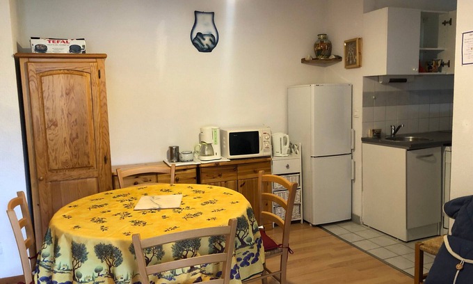 Le Sauze Apartment | Ideal 2-Room + Cabin Apartment with Ski-in Access and Private Parking