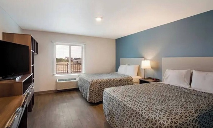 Austin Hotel | Ideal Budget Room w/Cooking Space & Quick Drive to Downtown Austin Fun