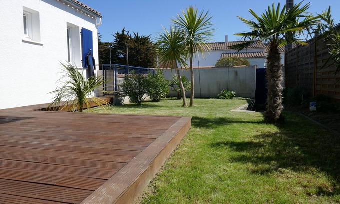 Saint-Denis-d'Oleron House | Ideal for a family! Seaside, without a car, while walking .