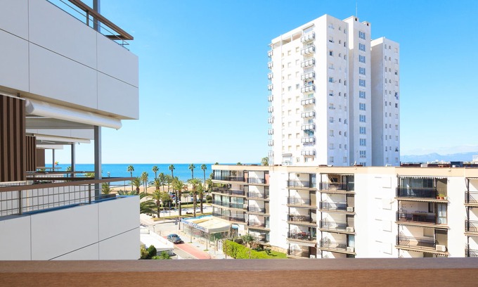 Salou City Centre Apartment | Ideal for Families: Central, 2 Bedrooms and Air Conditioning UHC FORMENTOR 271