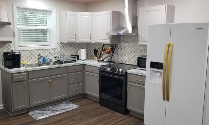 Fifeville House | Ideal For Longer Stays Close Walk to UVA/Downtown