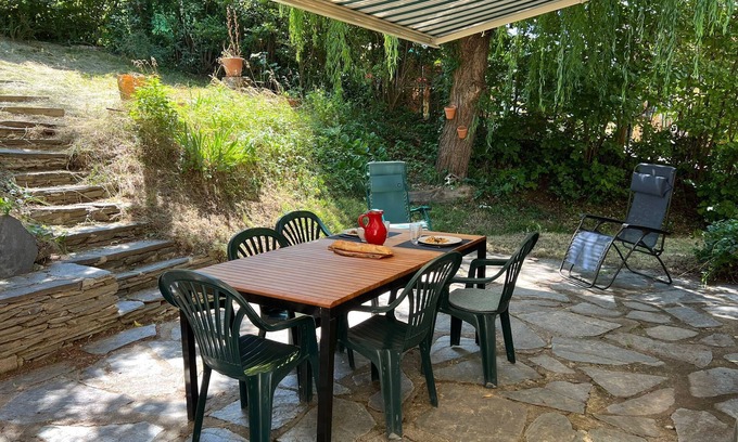Osseja House | Ideal house for family 8 people near spain with garden garage and wifi