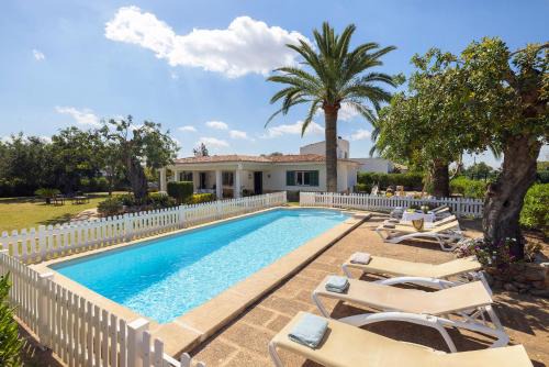 Plamanyola House | Ideal house for two families with pool and barbecue
