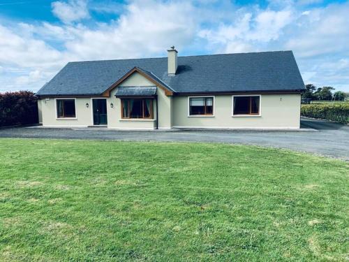 Listowel House | Ideal summer breakaway.