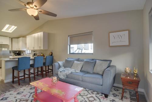 Palm Harbor Apartment | Ideally Located Palm Harbor Condo Walk Downtown!