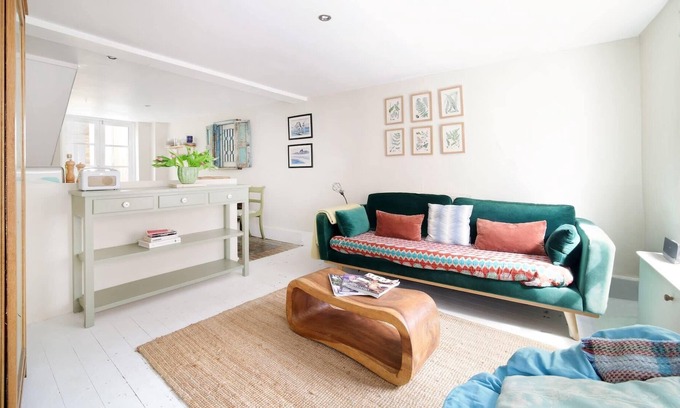 Castle Cary House | Idyllic Cottage in the Heart of Somerset