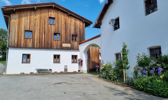 Aidenbach House | Idyllic four-sided farm in the middle of nature, child- and dog-friendly