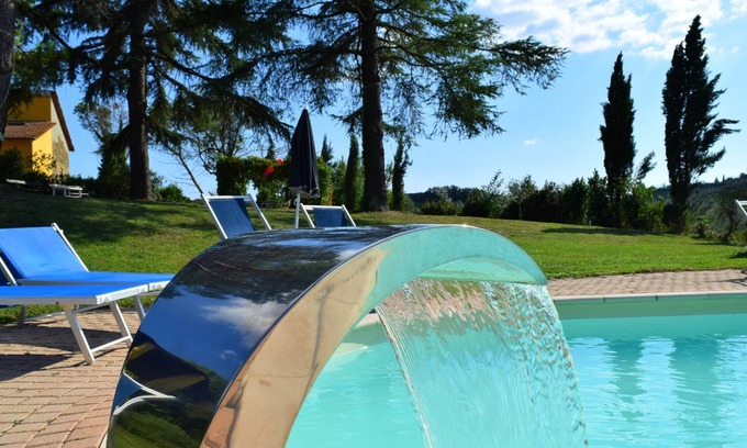 Vinci House | Idyllic holiday home in Vinci with swimming pool