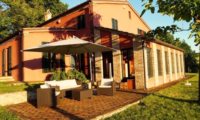 Ostra Apartment | idyllic house in beautiful countryside