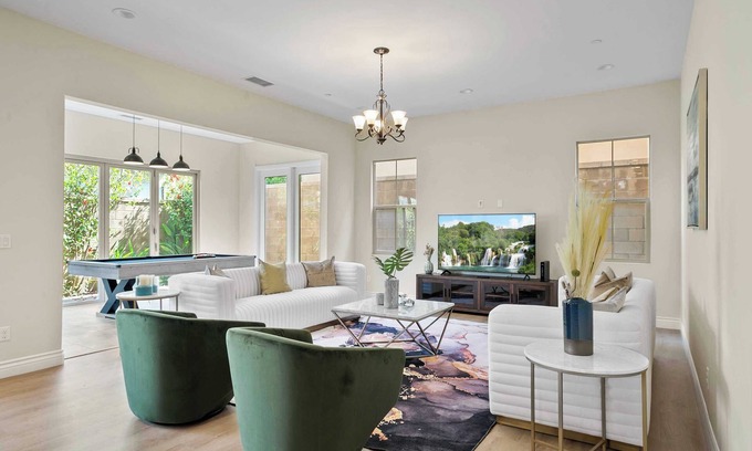 Irvine House | Idyllic Retreat 4BR Home in Nature's Embrace - Perfect for Relaxation #7341