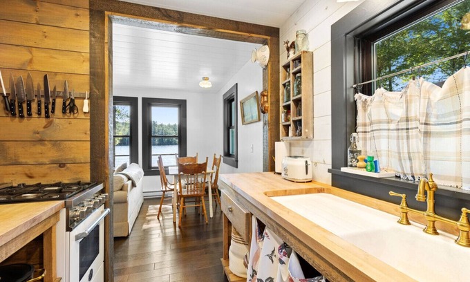Hope Cabin | Idyllic & Tranquil Lakefront Cabin