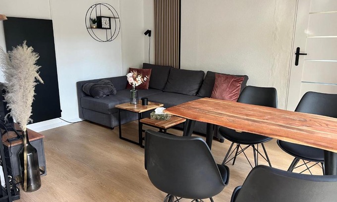 Felixsee Apartment | Idyllischer Bungalow am Badesee