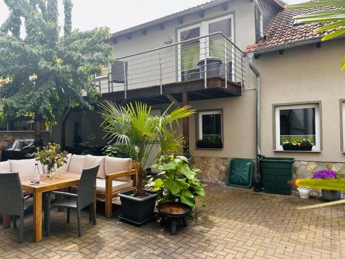Jena Apartment | Idyllisches Haus Ferienwohnung in Jena direkt an der Saale