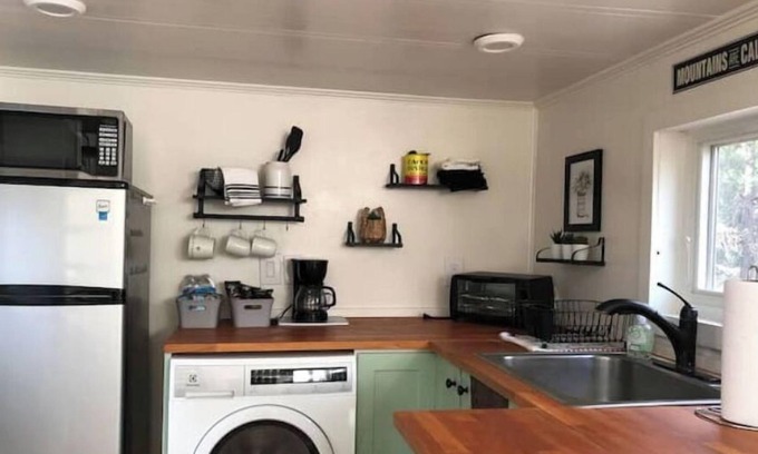 Tyrone House | Idyllwind Hills Tiny House