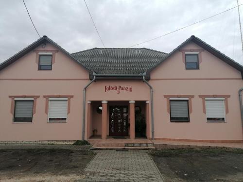 Kunszentmarton House | Iglódi Panzió