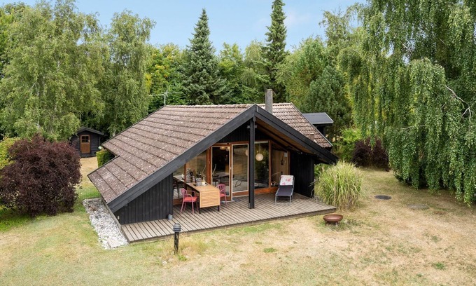 Follenslev House | "Ija" - 200m from the sea by Interhome