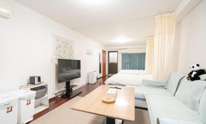 Kamiikebukuro Apartment | Ikebukuro East Exit Queen Bed Room, 2F