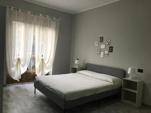 Venaria Reale Apartment | Il Borgo Antico: Vista su Reggia di Venaria Reale