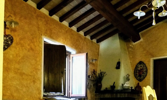 Collemancio Apartment | Il Casale di Fiore - Apartment for 4 in the Umbrian hills