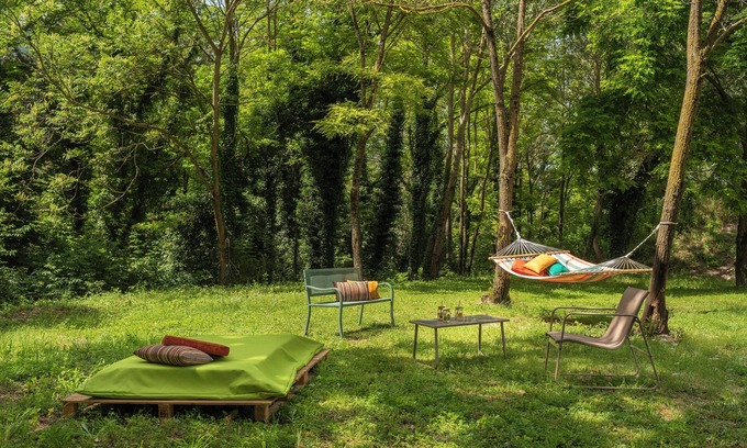 Assisi Apartment | Il Castello Apartment, sourrounded by greenery