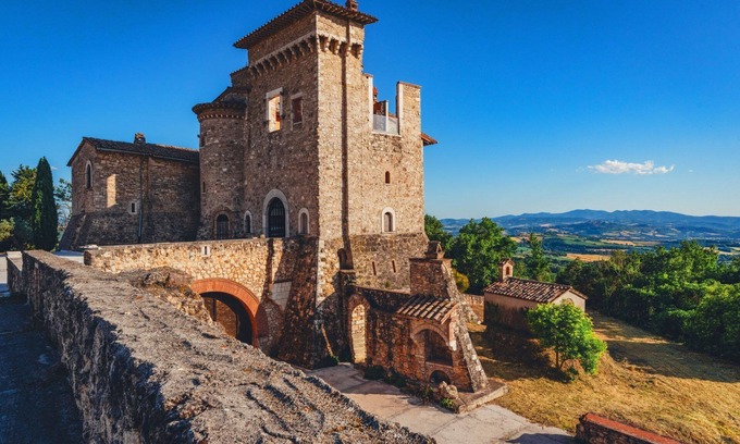 Loreto Villa | IL CASTELLO DEL PILOTA