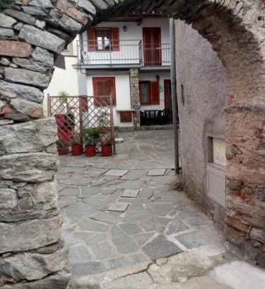 Nebbiuno House | Il Castello