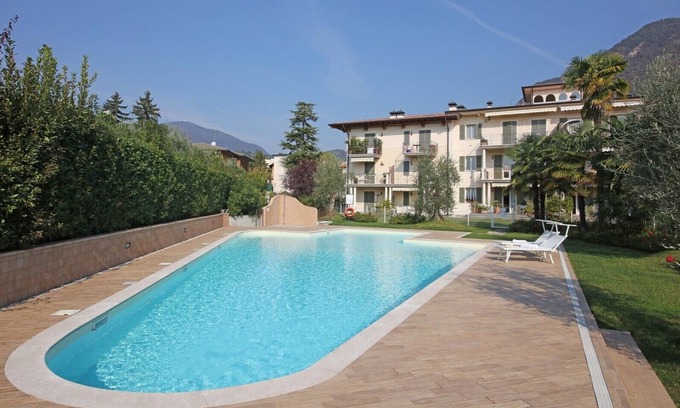 Salo Apartment | Il Cedro - near to the old town of Salò with pool