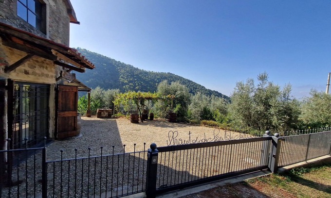 Bivio Pozzo House | Il Frantoio di Chantal e Charmaine