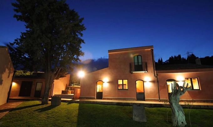 Fiumefreddo di Sicilia House | Il Giardino degli Ovali