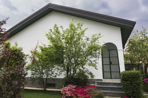 Novate Milanese House | Il giardino di Fiorina