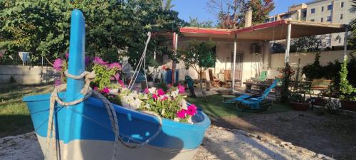 Taranto House | Il giardino di zio Pino