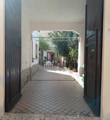 Monserrato Apartment | Il Giardino Fiorito