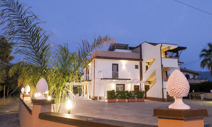 Capo d'Orlando Bed & Breakfast | Il Girasole Capo d'Orlando