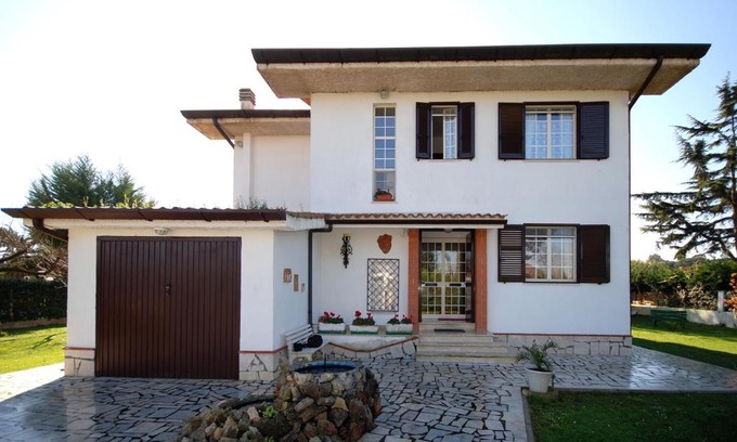 Bella Farnia House | Il Grifo