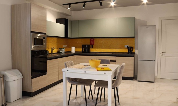 Tal-Ghoqod Apartment | Il-Kantuniera, One Bedroom Maisonette in St. Julian's