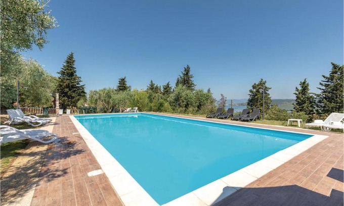 Magione House | Il Poeta