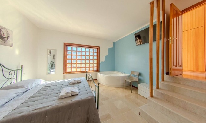 Gesualdo House | Il Rifugio del Principe - Double Room with Whirlpool Tub
