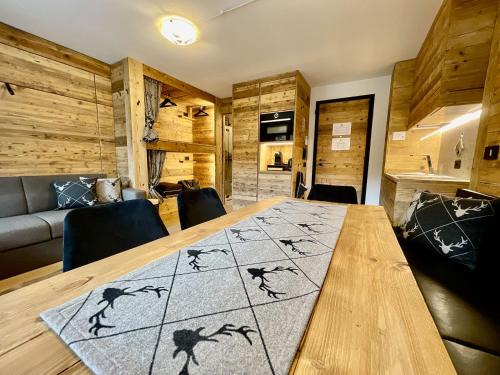 Madesimo Apartment | Il Ruscello Mountain Apartment