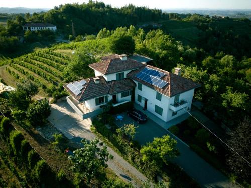 Cassinasco House | IL SEGNAVENTO