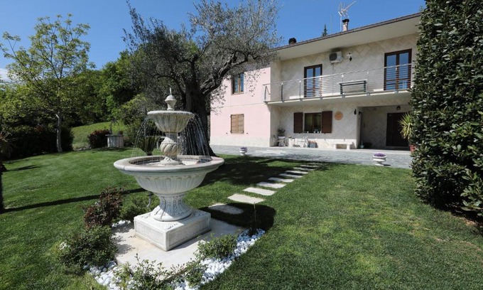 Belforte del Chienti Bed & Breakfast | Il Villino Agriturismo B&B