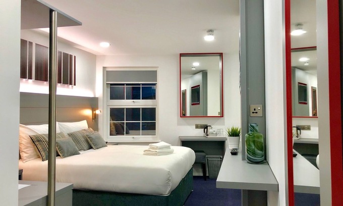 Seven Kings Hotel | Ilford Hotel Goodmayes