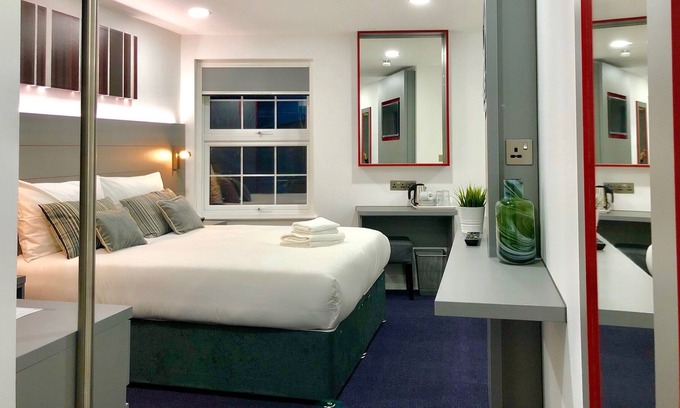 Seven Kings Hotel | Ilford Hotel Goodmayes