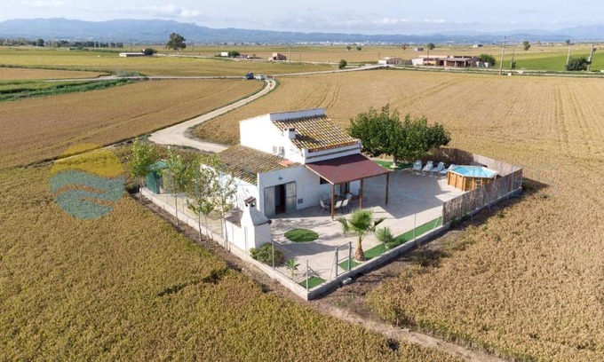 Deltebre House | Illa - Casa rural aislada con piscina y cerca playa de la Marquesa -Deltavacaciones