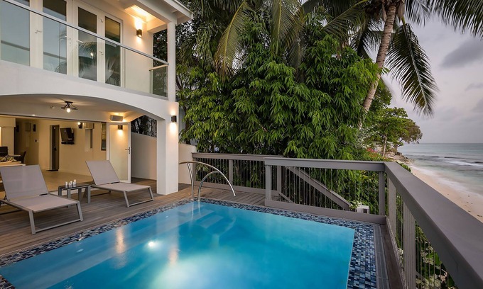 Prospect Villa | Imagine Villa- Clean & Modern Beachfront 4 bed with Penthouse